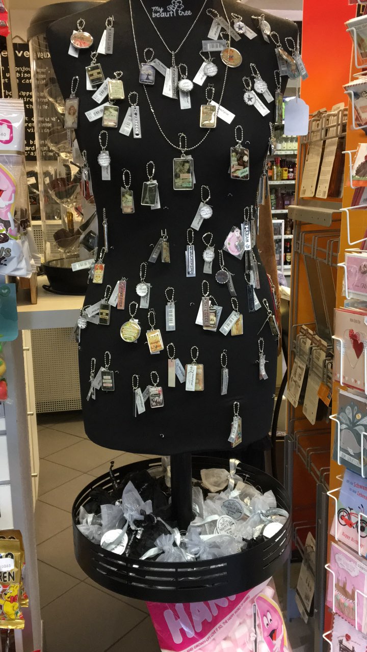 anhanger_gr_rund_c4_belongs_to_title_42244