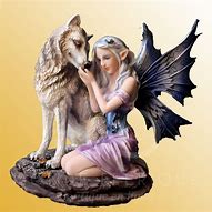 fee_a_genou_avec_loup